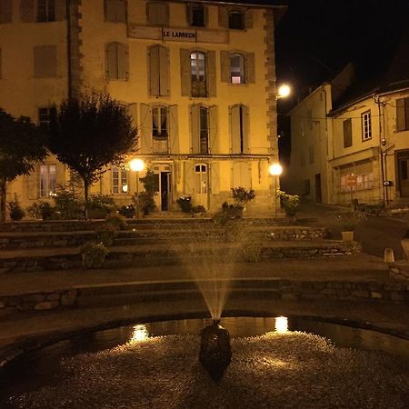 Bed and Breakfast Au Detour Du Larrech Castillon-en-Couserans Екстер'єр фото